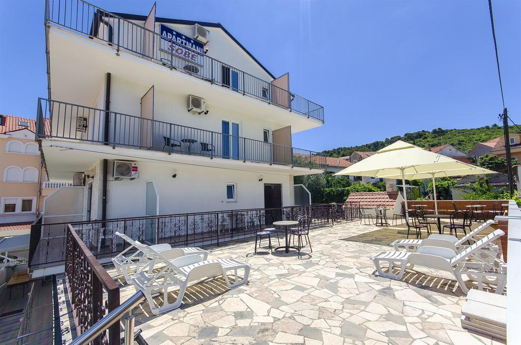 Apartments And Rooms Iva Trogir Exterior photo